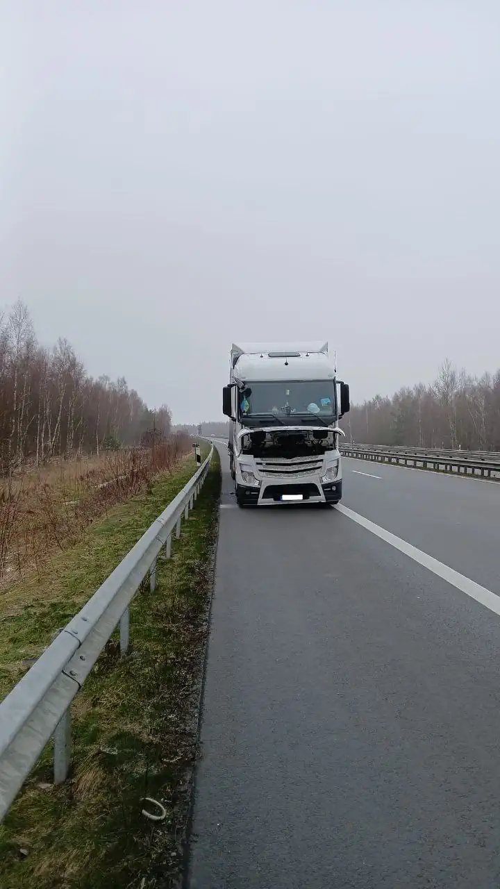 Reifenwechsel Lkw Autobahn Hamburg – LKW Help 24 im Einsatz
