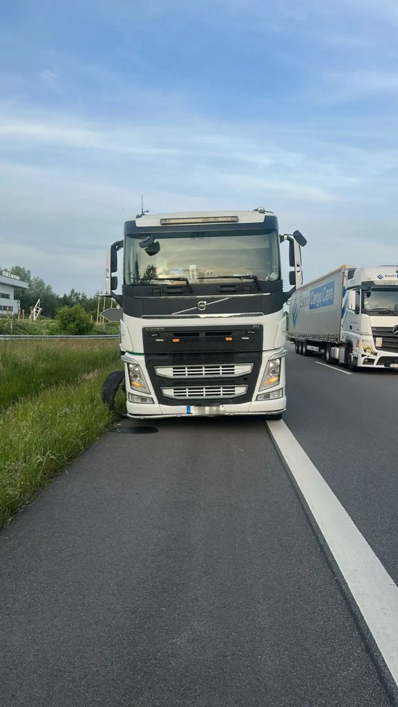 reifenmontage-lkw-26-1 – LKW Help 24