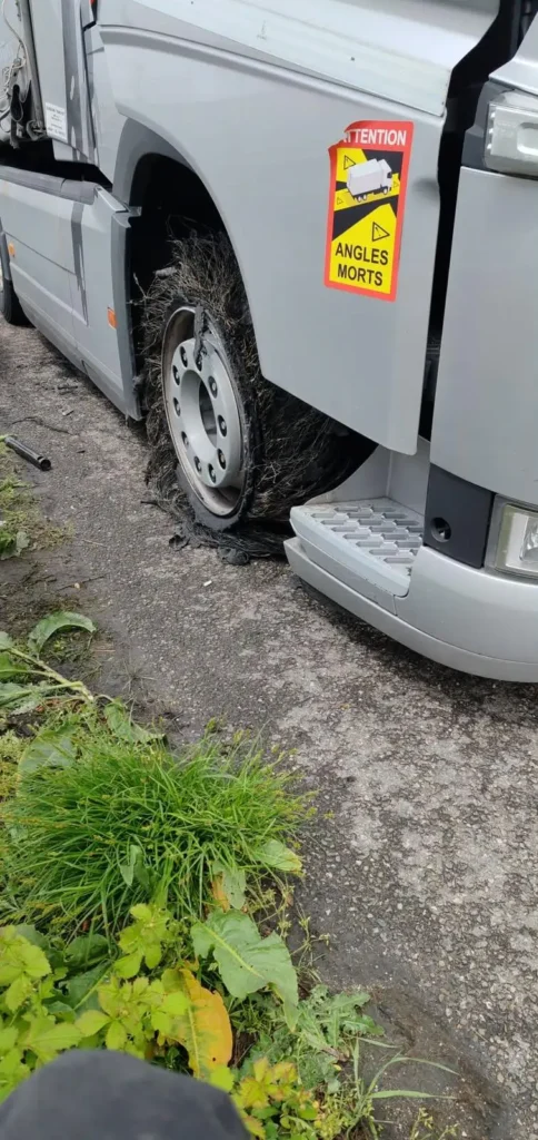 roadside-assistance-truck-23-1 – LKW Help 24