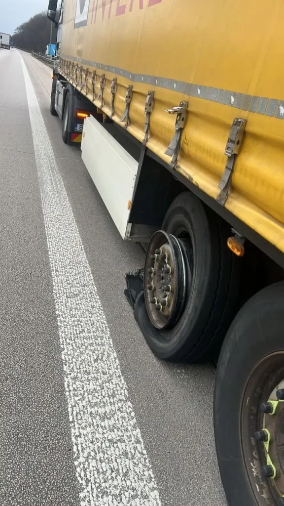 truck-towing-service-39-1 – LKW Help 24