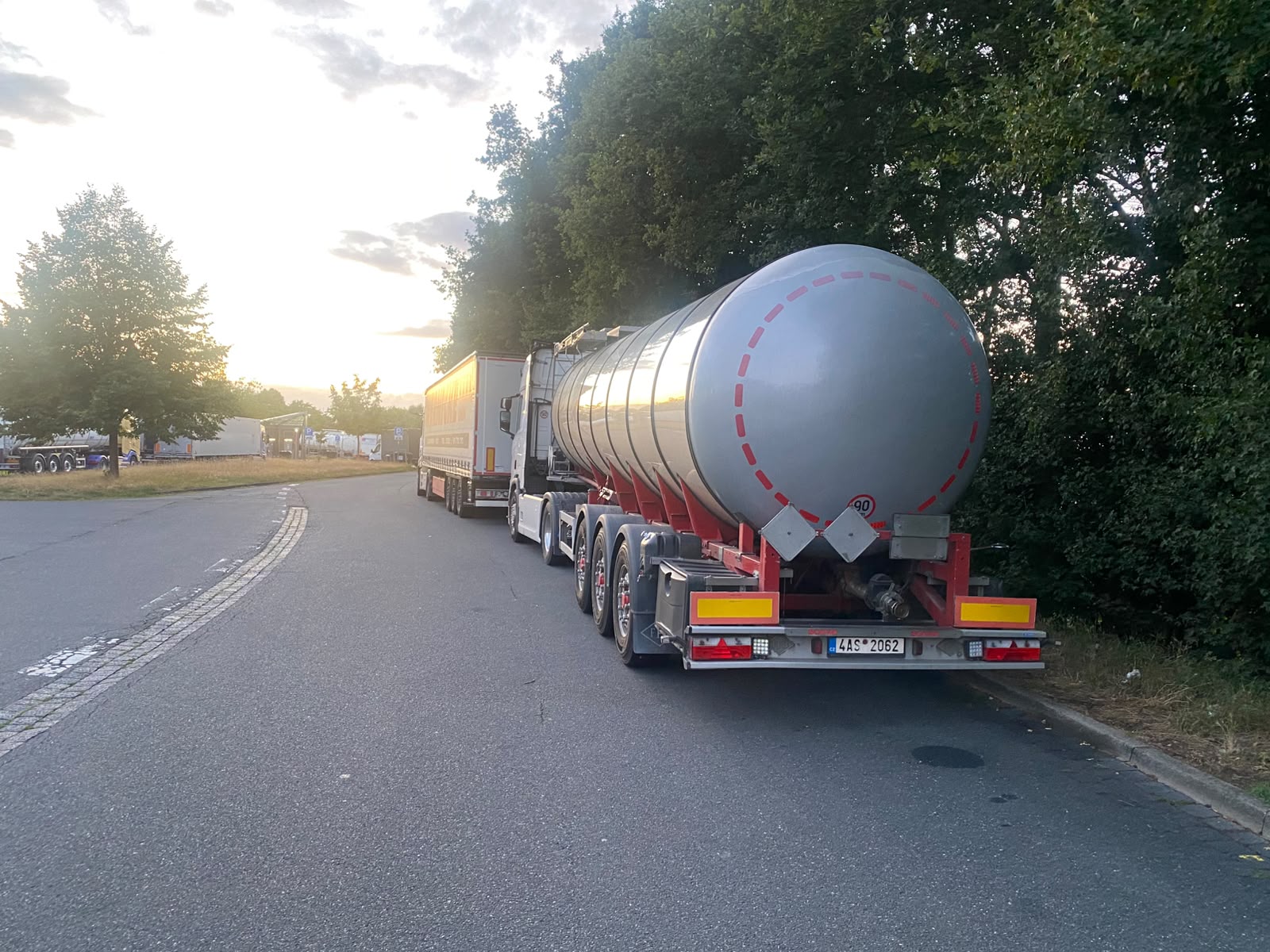 LKW Pannenhilfe vor Ort — AdBlue-Notlauf auf dem Autohof A2 bei Helmstedt: Countdown gestoppt in 1 Stunde 47 Minuten