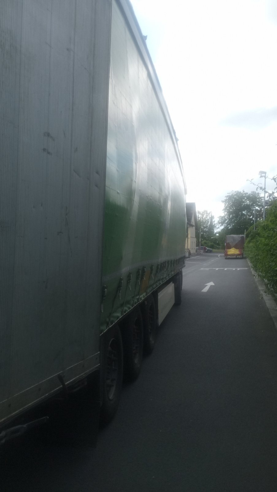 LKW Pannenhilfe vor Ort — Ladungssicherung-Kontrolle bei Hagen (A45): Sattelauflieger in 2 Std 12 Min startklar