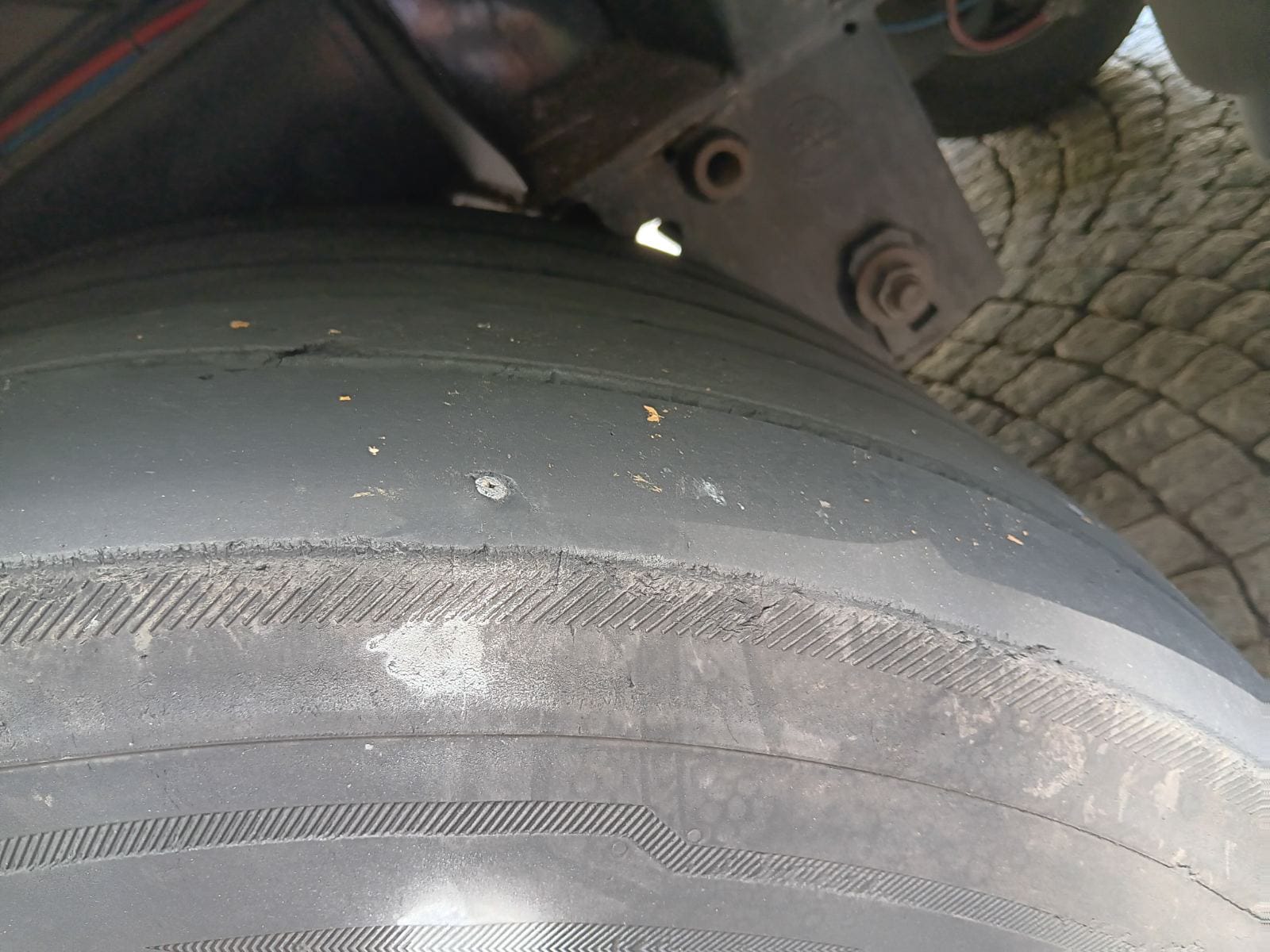 truck roadside assistance on site — Pre-Trip Inspection Near Hamm: How a Driver Spotted a Nail in the Tread and Avoided a Cost
