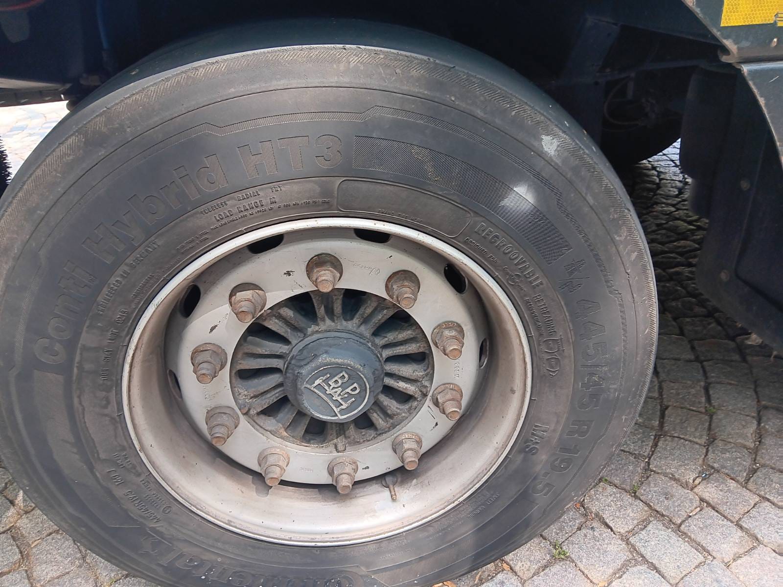 truck roadside assistance on site — Pre-Trip Inspection Near Hamm: How a Driver Spotted a Nail in the Tread and Avoided a Cost