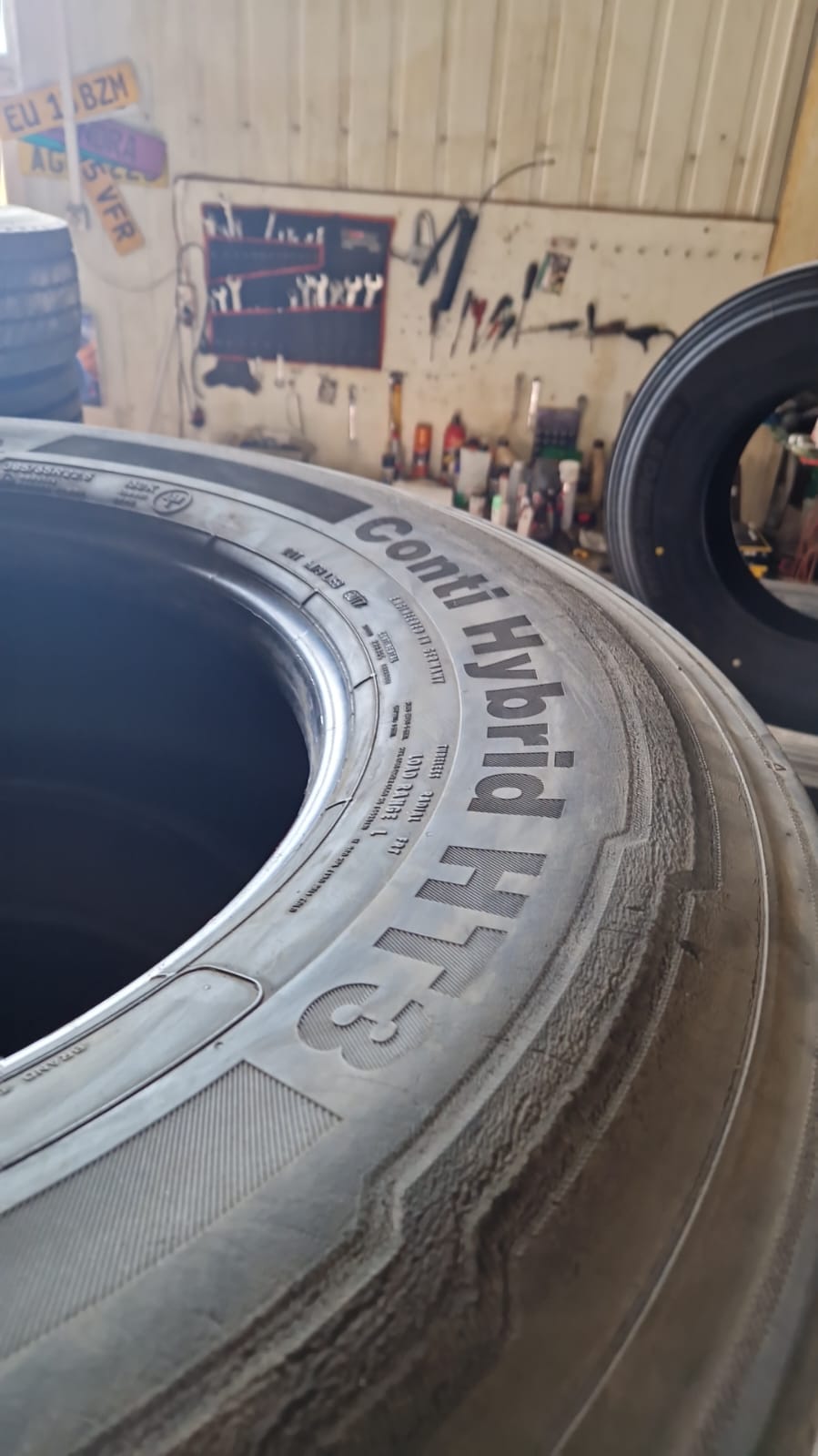 truck roadside assistance on site — Truck Tyre Mounting and Balancing Near Essen: A Full Wheel Set Done Right in 3 Hours
