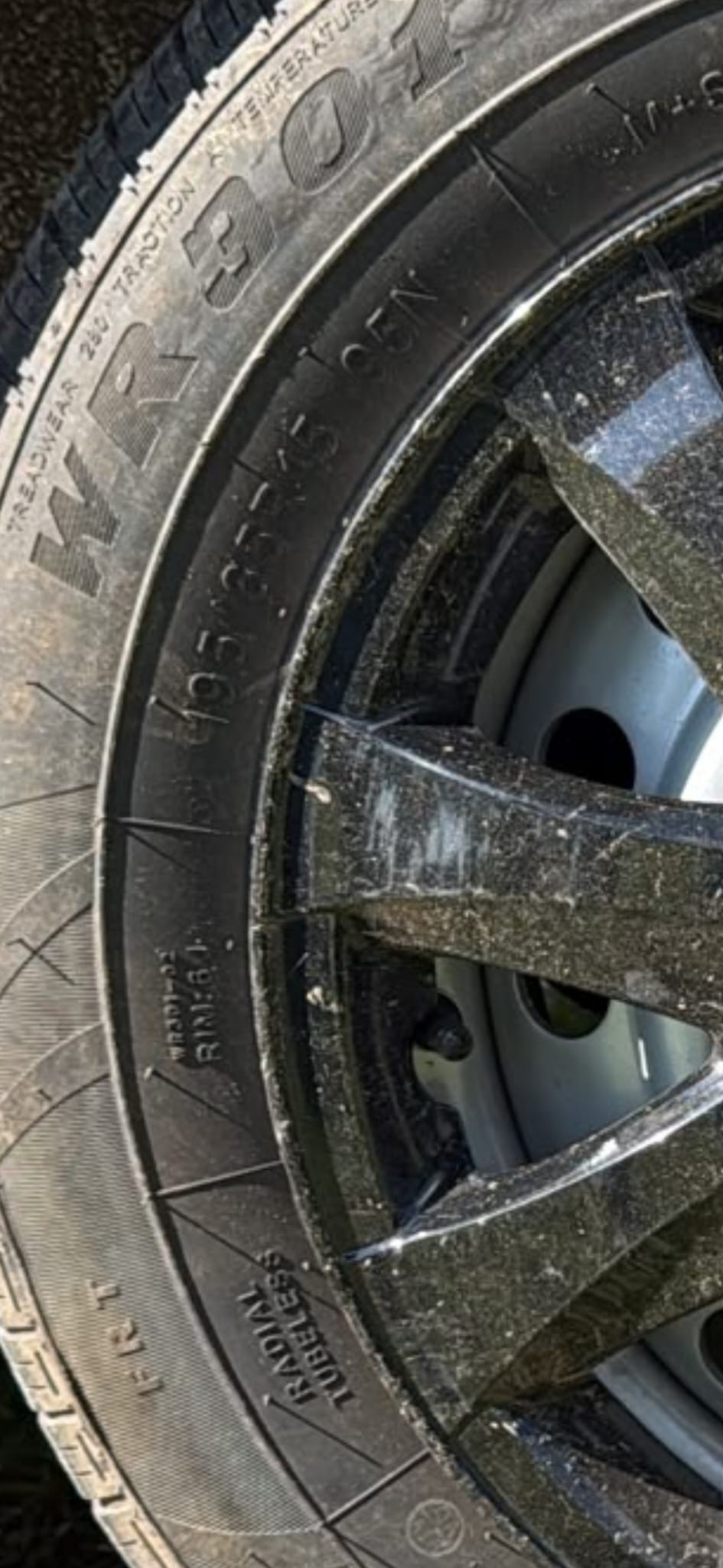 truck roadside assistance on site — Truck Tyre Service in a Distribution Centre Car Park: Trailer Wheel Change in Gütersloh