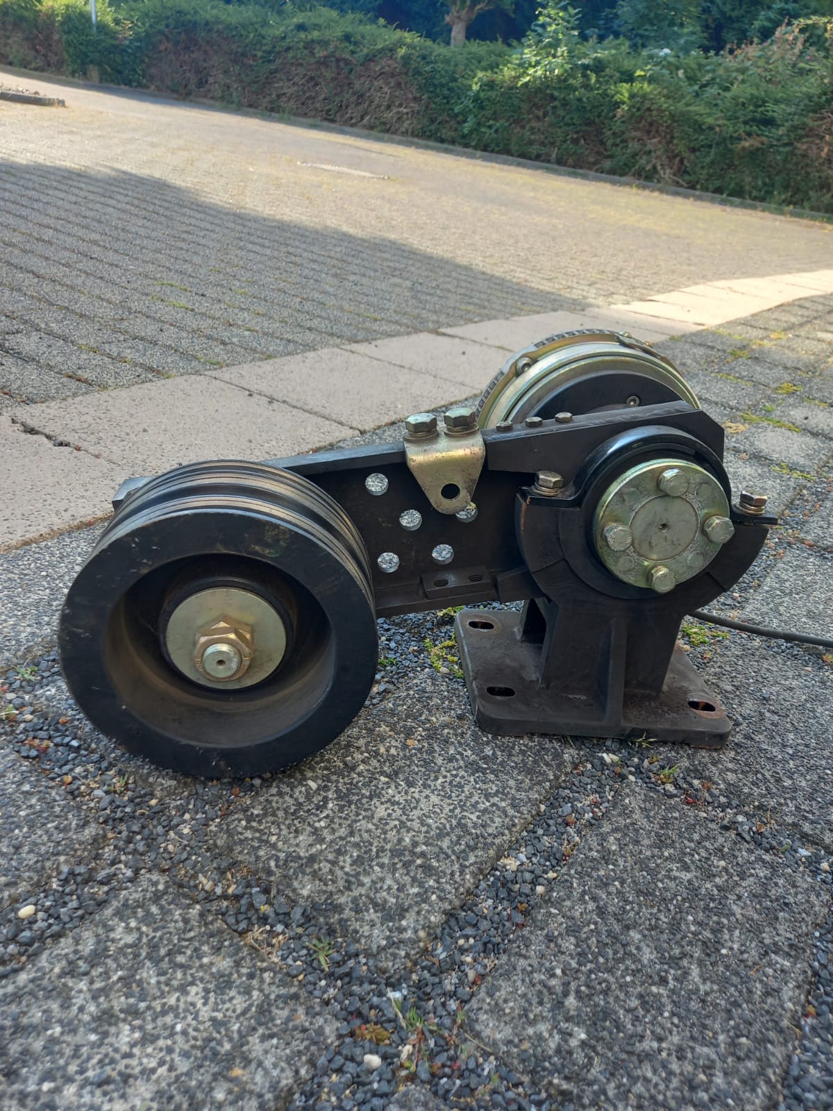 pomoc drogowa dla ciężarówki na miejscu — Ewakuacja autokaru po pożarze silnika na A3 pod Montabaur: pasażerowie bezpieczni, autokar